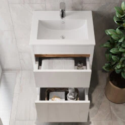 Badmöbel Set "Detmold" Weiß/Weiß Hochglanz 2 Teile, Mit Waschbecken Und 2 Schubladen Vicco 14 Badmöbel Set "Detmold" Weiß/Weiß Hochglanz 2 Teile, Mit Waschbecken Und 2 Schubladen Vicco -Möbel Store 20240301 m6560 05 ol